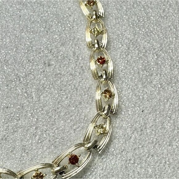 Vintage Signed Coro Topaz Goldtone Link Necklace 14-17" EUC - Picture 3 of 5